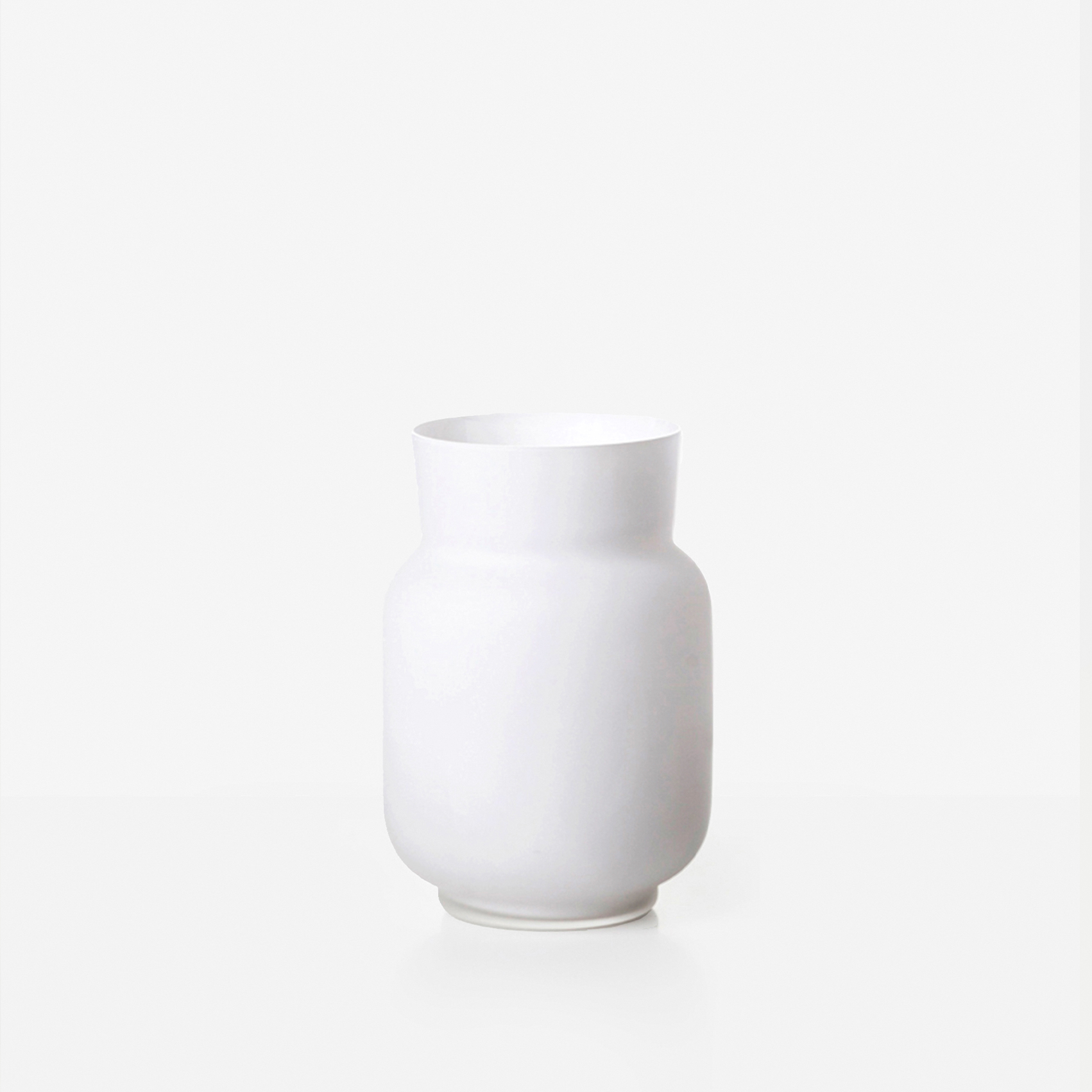 vase 20 small in matte white